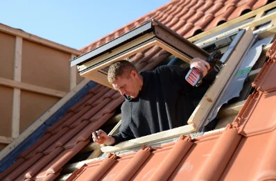 Pose de fenêtres de toit Velux à Carlucet